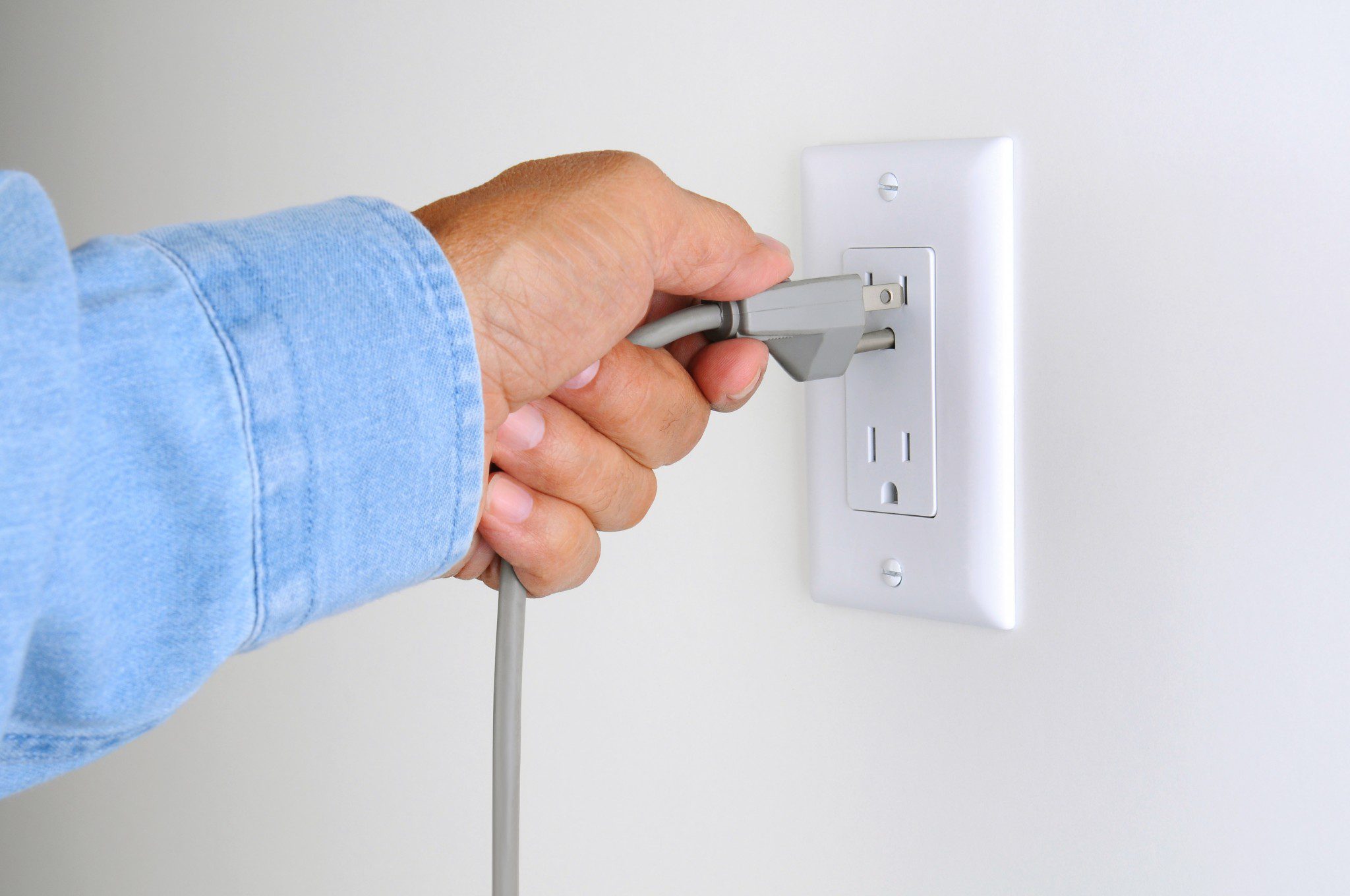Rogers Services Charging Into Plug-in 2012