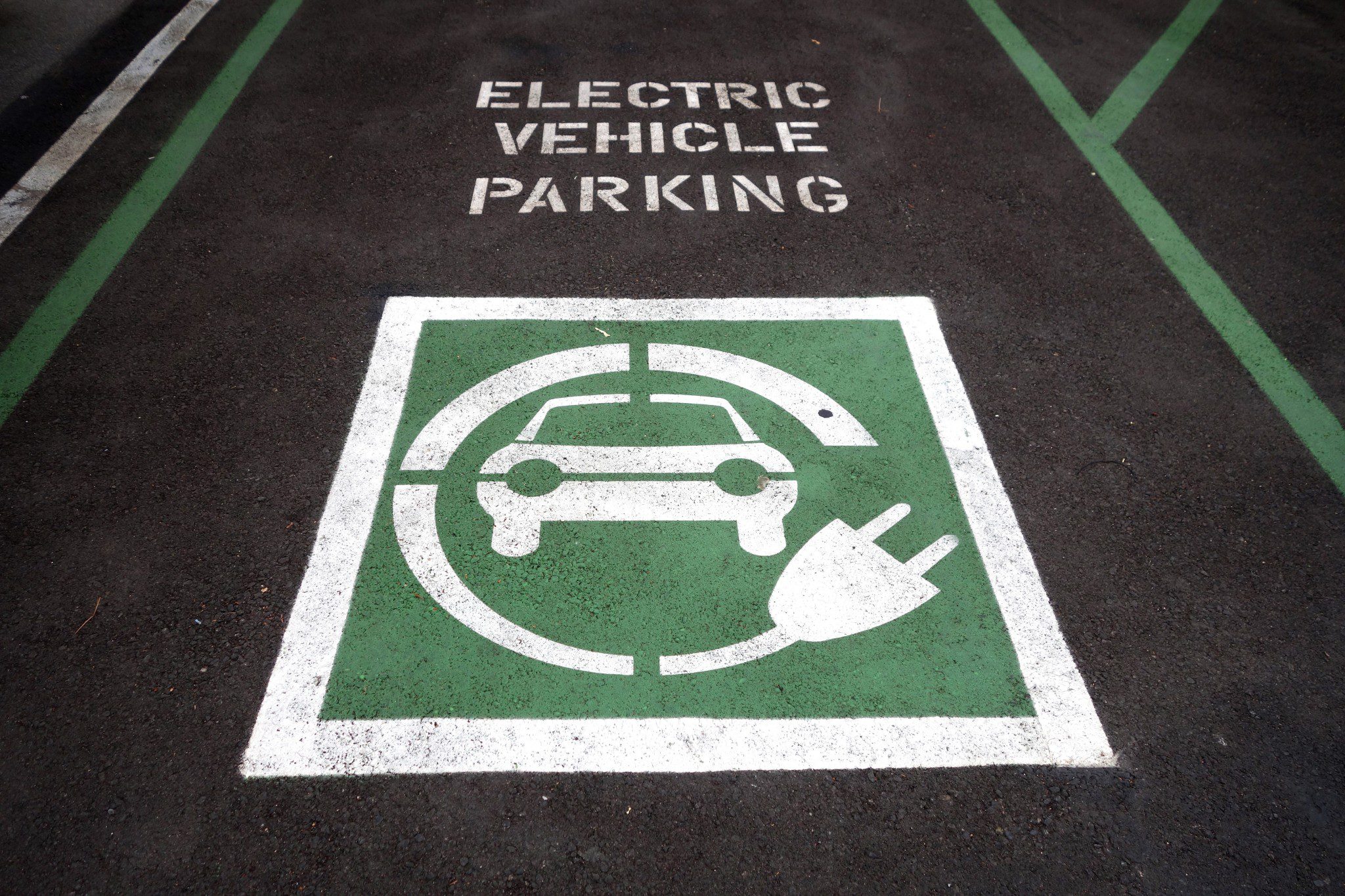 Rogers Services To Install Electric Vehicle Charging Stations At Mitsubishi Dealerships
